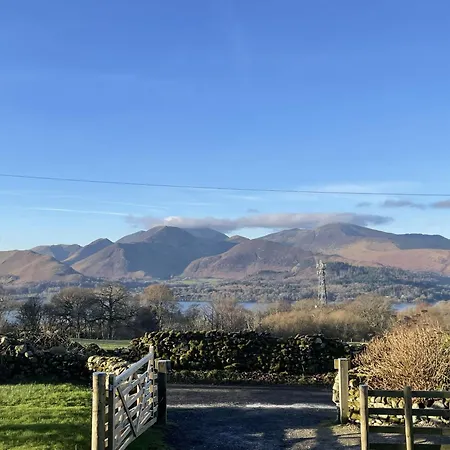 Swallows בית נופש *